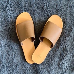 NWOT Urban Outfitters slides